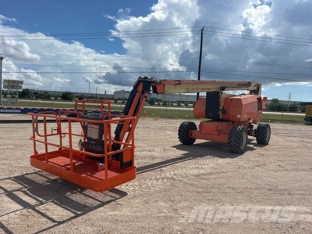 JLG 800AJ Karos emelők