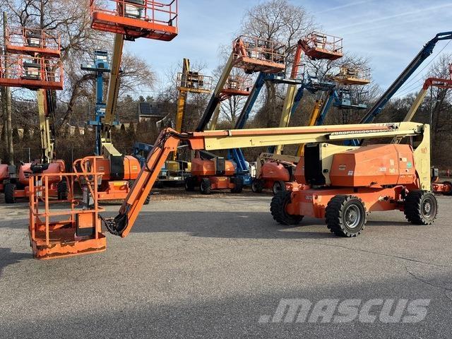 JLG 800AJ Karos emelők