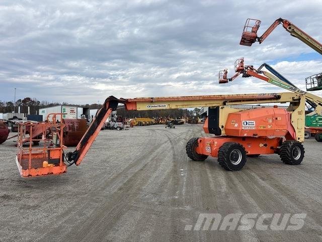 JLG 800AJ Karos emelők