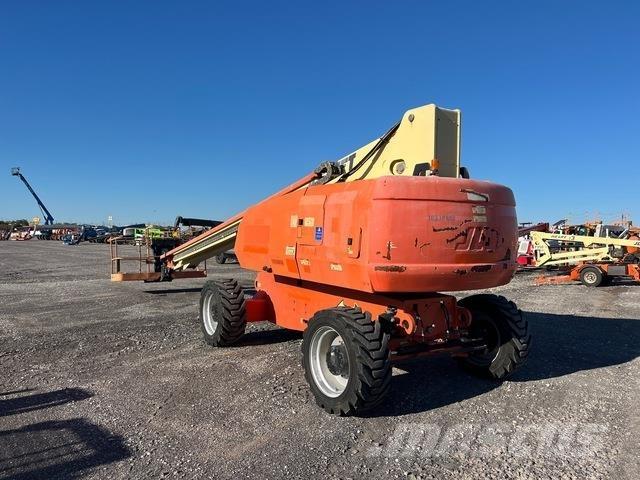 JLG 800S Teleszkópos emelők