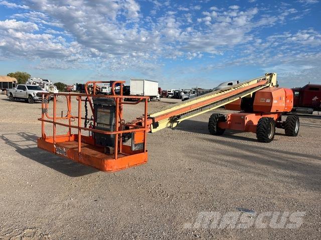 JLG 800S Teleszkópos emelők