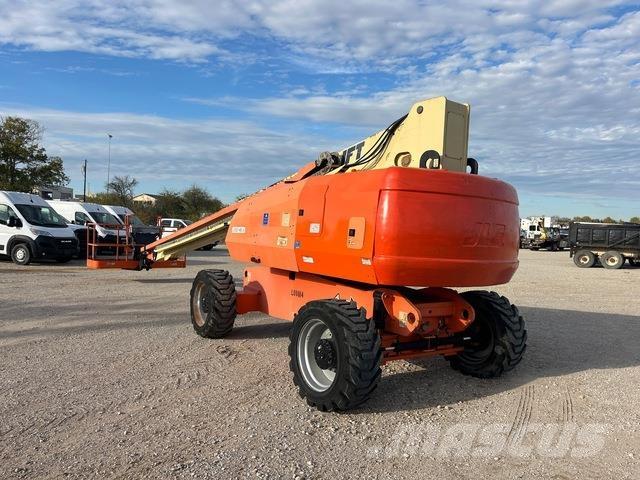 JLG 800S Teleszkópos emelők