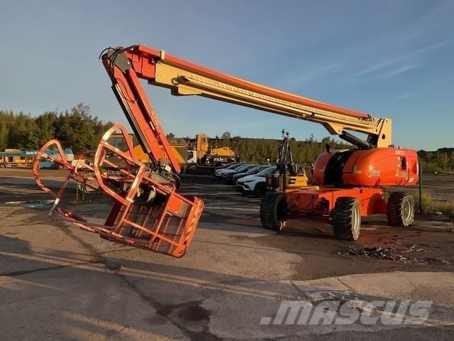 JLG 860SJ Karos emelők