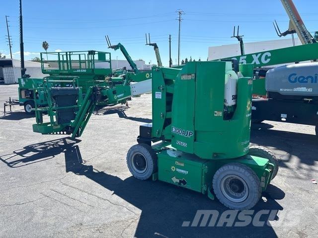 JLG E300 AJP Karos emelők
