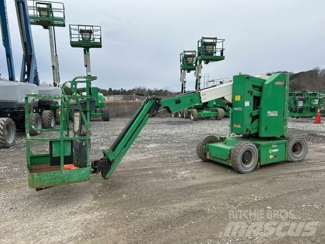 JLG E300AJ Karos emelők