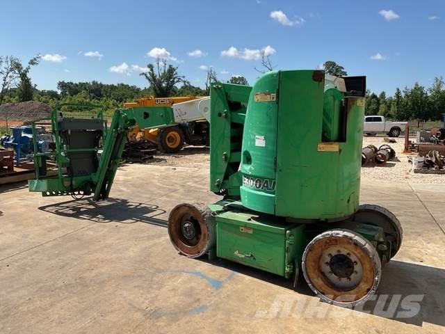 JLG E300AJ Karos emelők