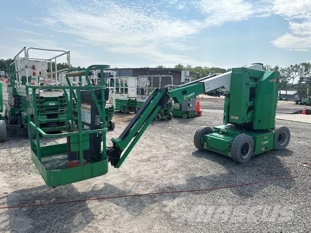 JLG E300AJ Karos emelők
