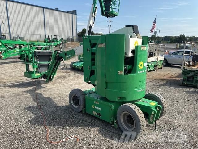 JLG E300AJ Karos emelők