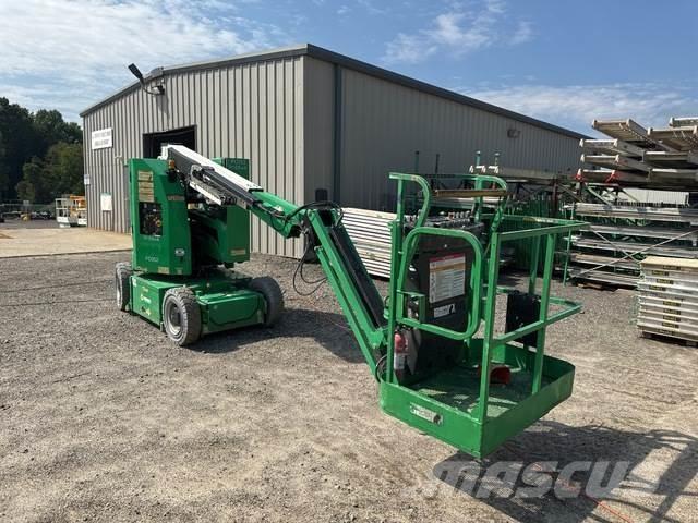 JLG E300AJ Karos emelők