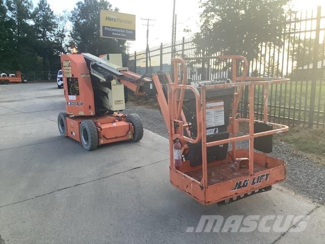 JLG E300AJP Karos emelők