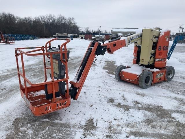 JLG E300AJP Karos emelők