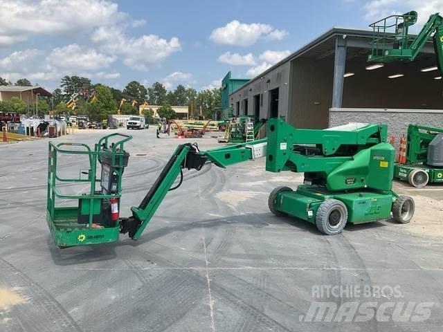 JLG E400AJP Karos emelők