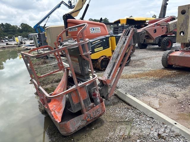 JLG E400AJP Karos emelők