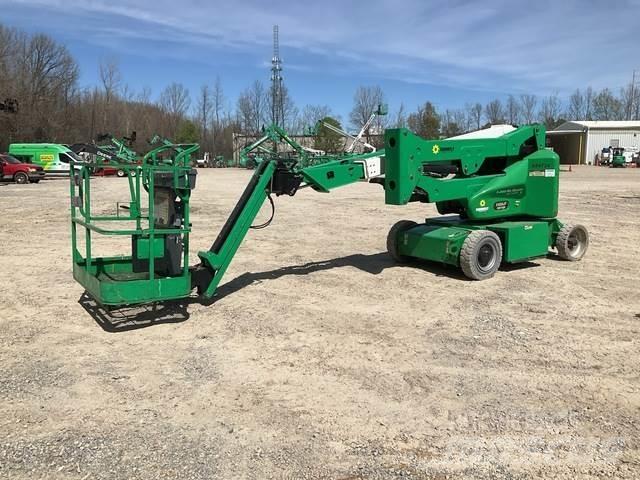 JLG E400AJPN Karos emelők