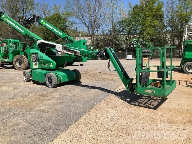 JLG E400AJPN Karos emelők