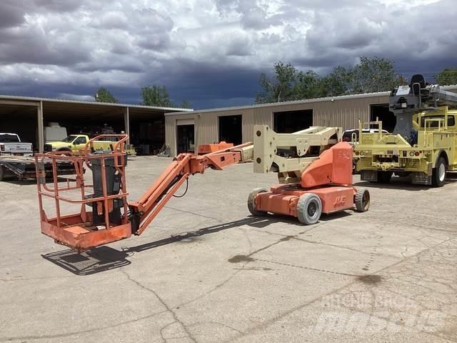 JLG E400AJPN Karos emelők