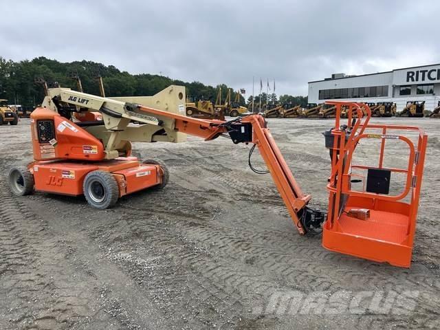 JLG E400AJPN Karos emelők