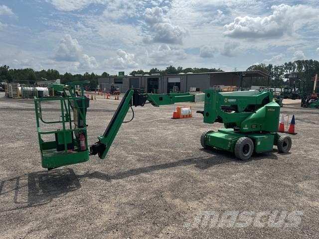 JLG E400AJPN Karos emelők
