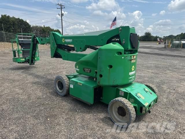 JLG E400AJPN Karos emelők