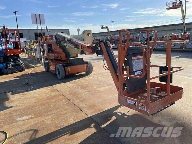 JLG E400AJPN Karos emelők