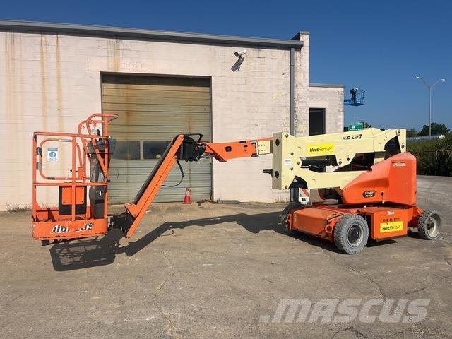JLG E400AJPN Karos emelők