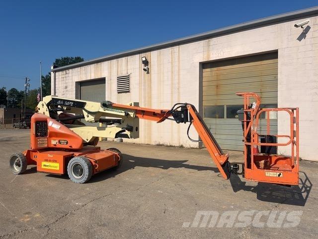 JLG E400AJPN Karos emelők