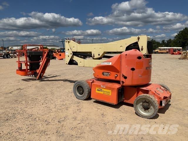 JLG E400AJPN Karos emelők