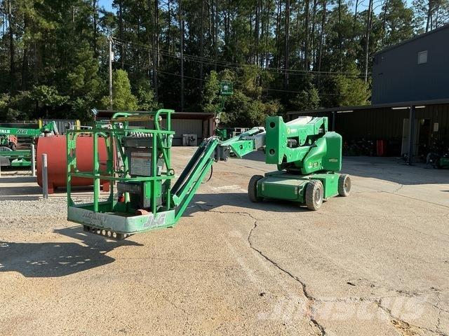 JLG E400AJPN Karos emelők
