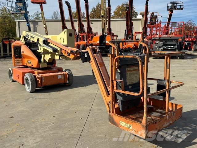 JLG E400AJPN Karos emelők