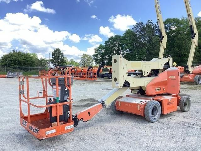 JLG E400AN Karos emelők