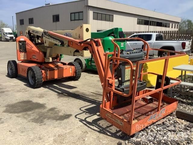 JLG E450AJ Karos emelők