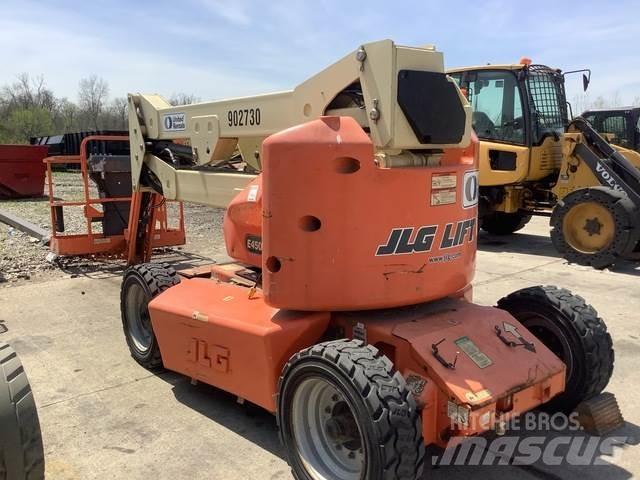 JLG E450AJ Karos emelők