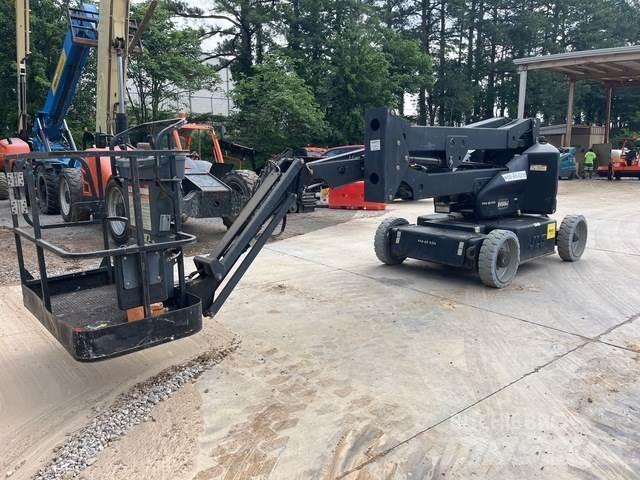 JLG E450AJ Karos emelők