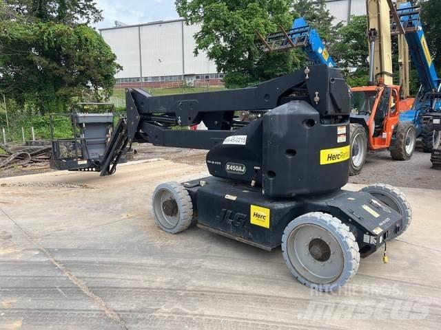 JLG E450AJ Karos emelők
