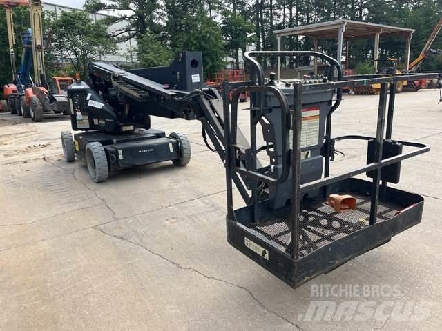JLG E450AJ Karos emelők