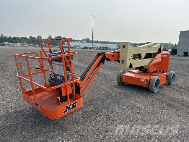 JLG E450AJ Karos emelők