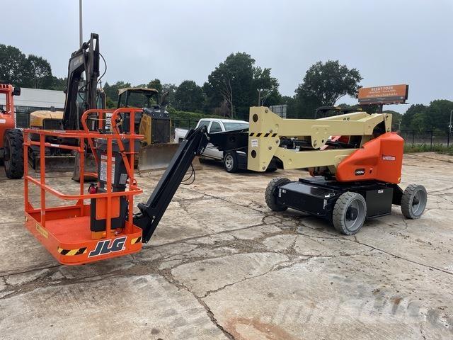 JLG E450AJ Karos emelők