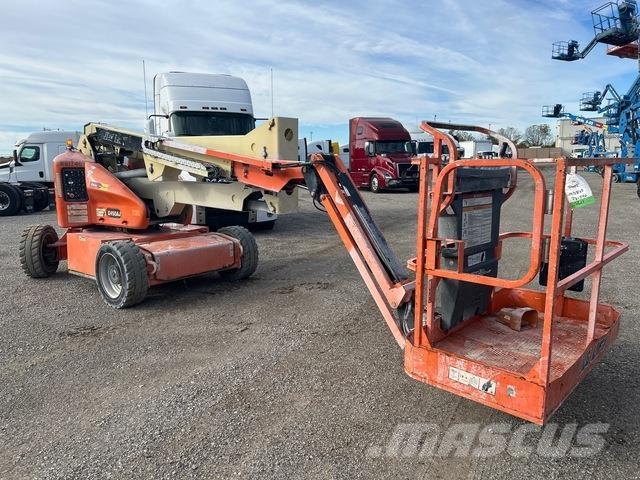 JLG E450AJ Karos emelők