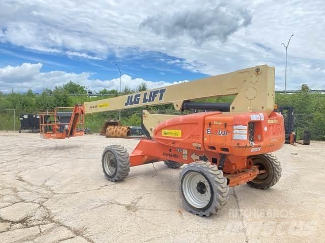 JLG E600JP Karos emelők