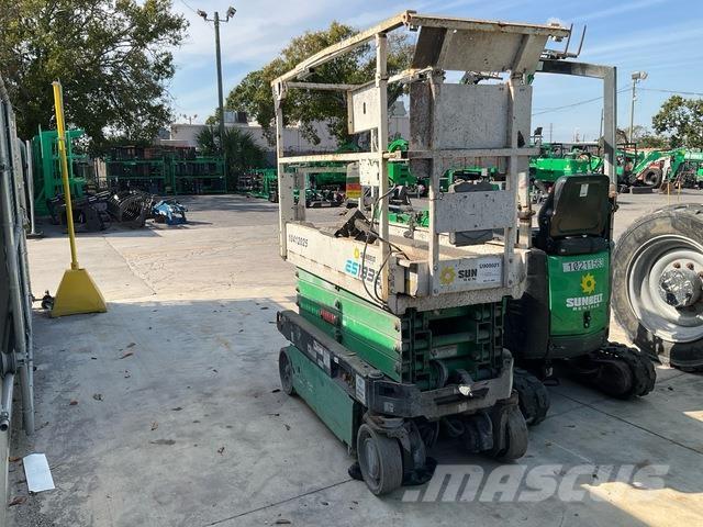 JLG ES1932 Ollós emelők