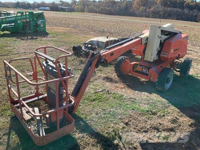 JLG H340AJ Karos emelők