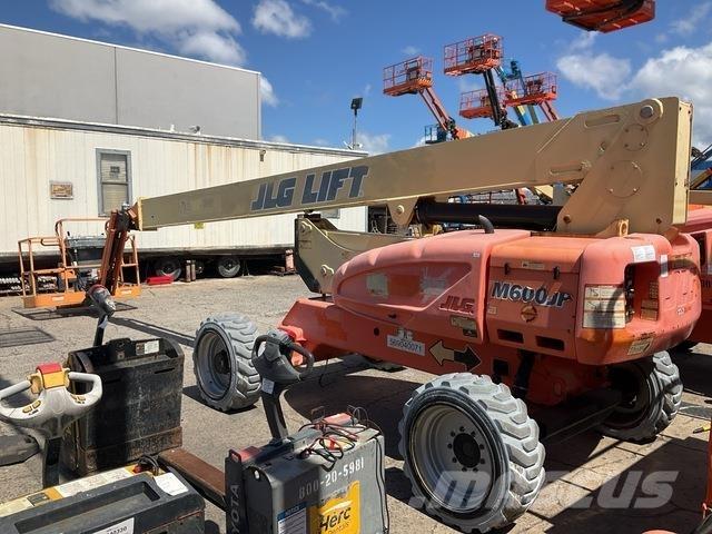 JLG M600JP Teleszkópos emelők