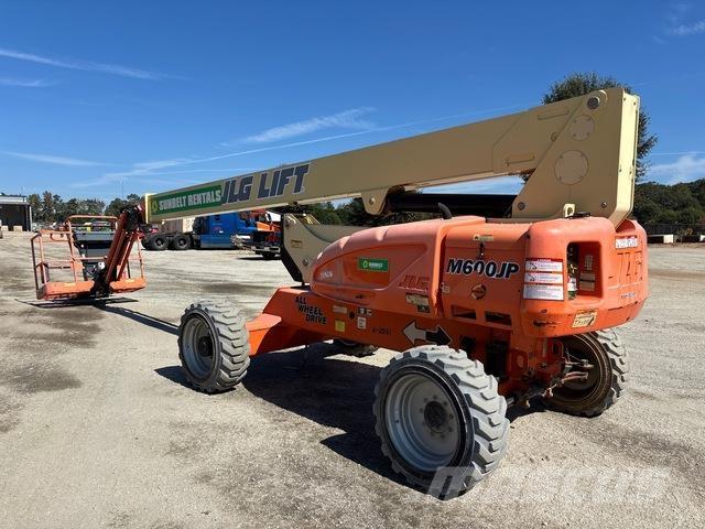 JLG M600JP Karos emelők