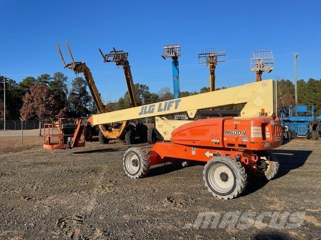 JLG M600JP Teleszkópos emelők