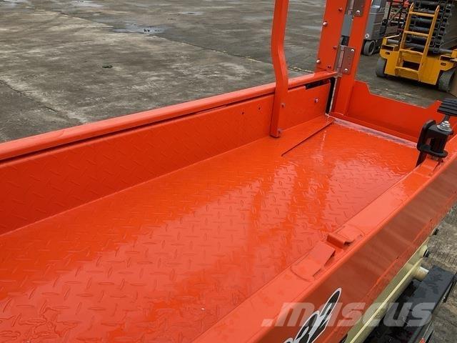 JLG R1932 Ollós emelők