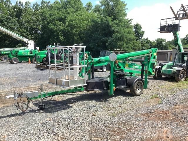 JLG T-350 Pótkocsira szerelt emelők és állványok