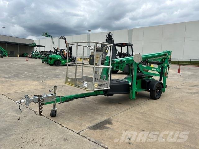 JLG T-350 Pótkocsira szerelt emelők és állványok