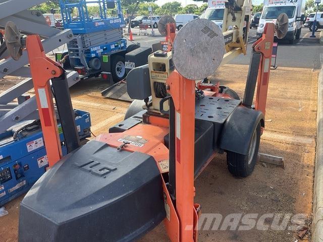JLG T350 Pótkocsira szerelt emelők és állványok