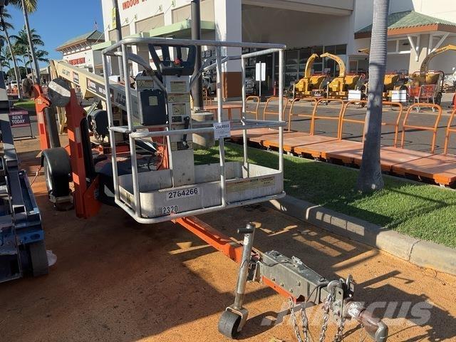 JLG T350 Pótkocsira szerelt emelők és állványok