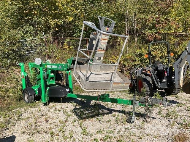 JLG T500J Pótkocsira szerelt emelők és állványok